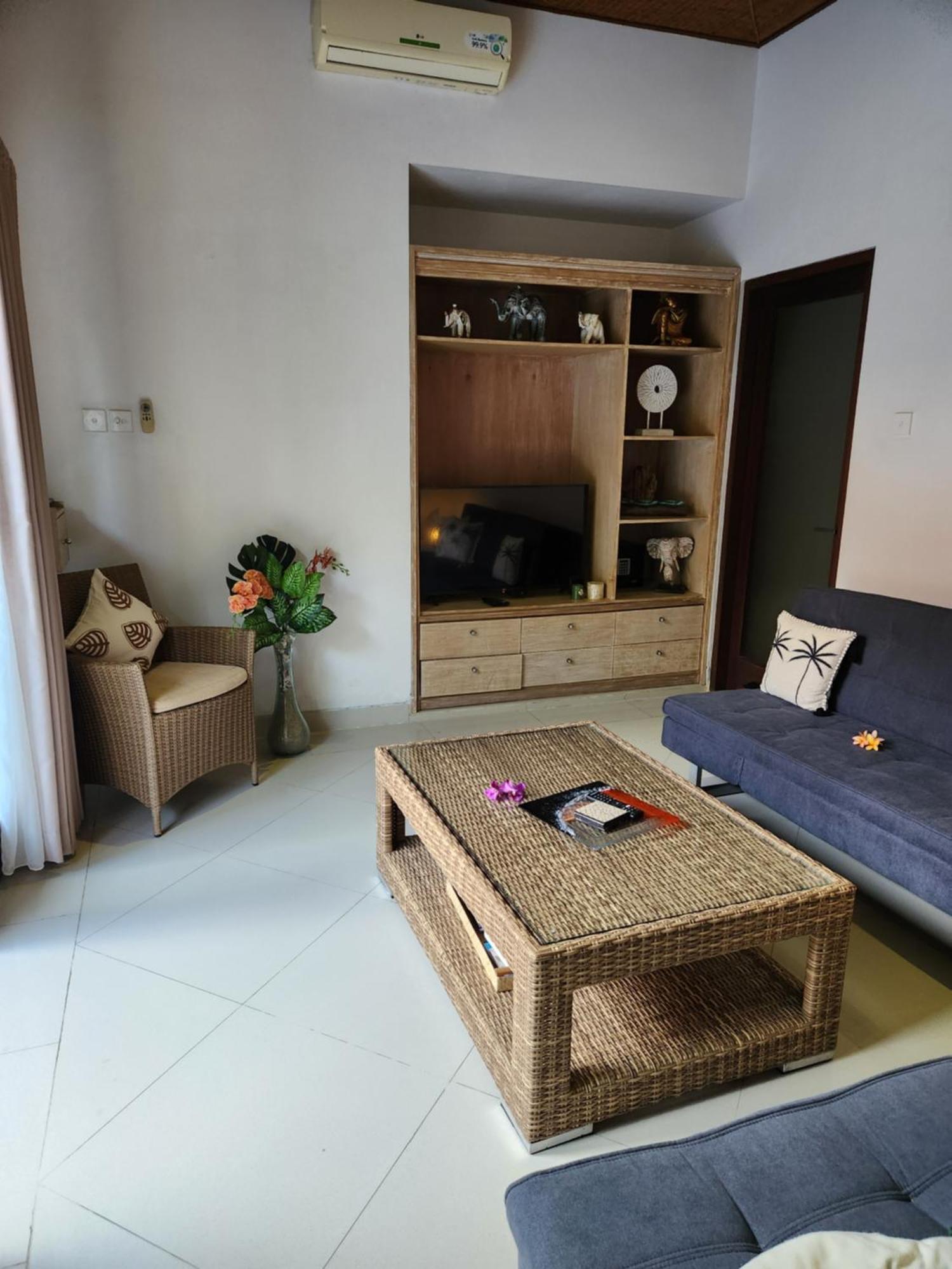 Taman Kesari Villas Санур Экстерьер фото