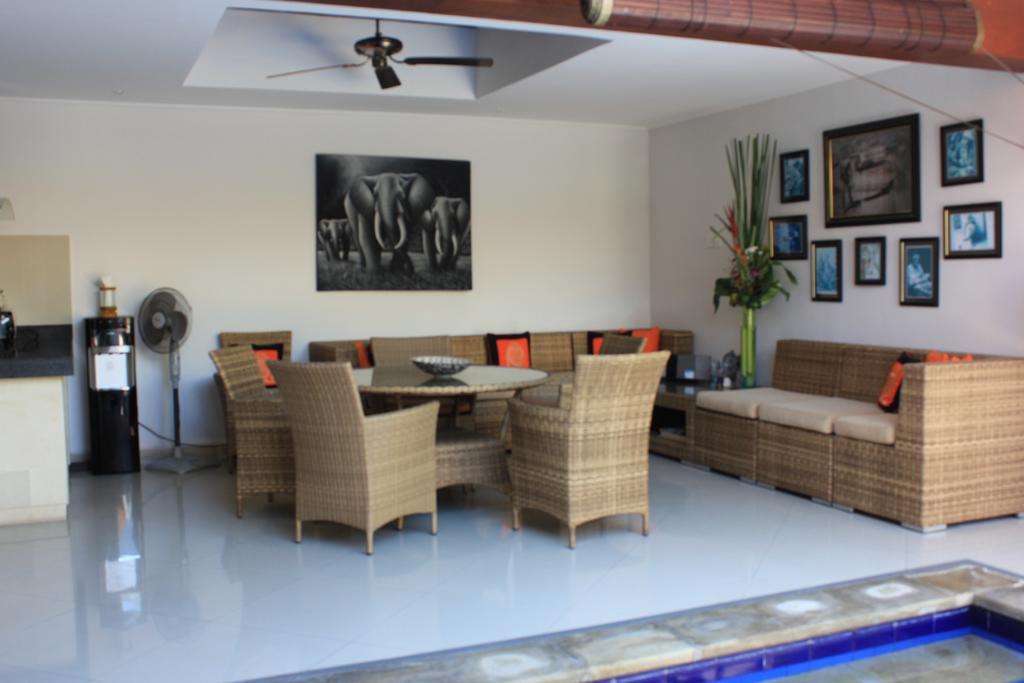Taman Kesari Villas Санур Экстерьер фото